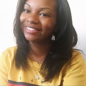 Meet your Posher, Monique